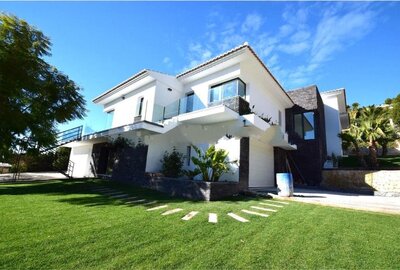 Вилла класса люкс в Altea, продажа