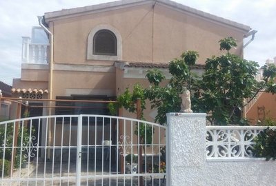 Вилла в Orihuela Costa, Punta Prima, продажа