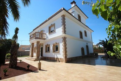 Вилла класса люкс в Orihuela Costa, Cabo Roig, продажа
