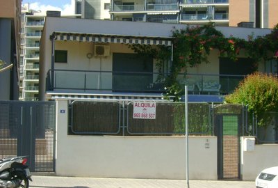 Дом из ряда жилого комплекса в Villajoyosa, La Cala de Villajoyosa- Finestrat, продажа