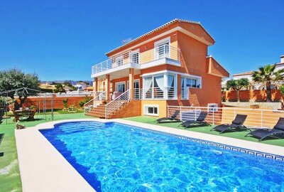 Вилла класса люкс в Calpe / Calp, Urb. La Merced, продажа