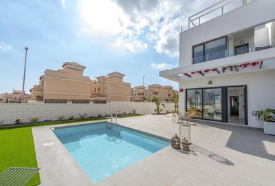 Дом из ряда жилого комплекса в Orihuela Costa, Villamartin, продажа