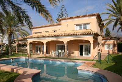 Вилла в Villajoyosa, Puerto, продажа