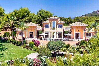 Вилла класса люкс в Altea, продажа