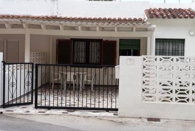 Дом из ряда жилого комплекса в Dénia, Las Marinas, продажа