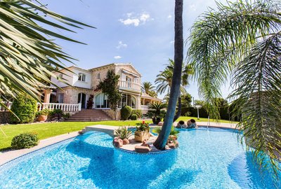 Вилла класса люкс в Benissa, Pinada, продажа