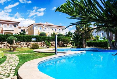 Дом из ряда жилого комплекса в Calpe / Calp, продажа