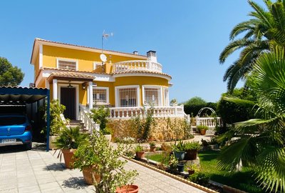 Вилла в La Nucía, продажа