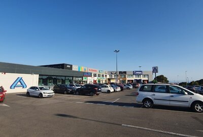 Коммерческое помещение в La Nucía, CV70 Benidorm - La Nucia, продажа