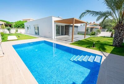 Вилла класса люкс в San Juan de Alicante, продажа