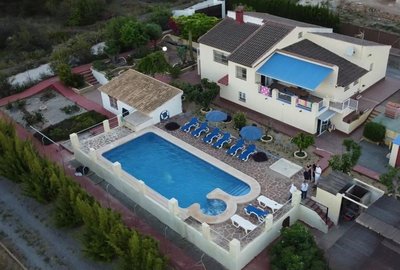 Дом в деревне в Polop de la Marina, продажа