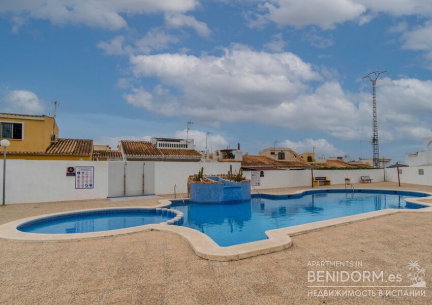 Вилла в Torrevieja, Los altos, продажа