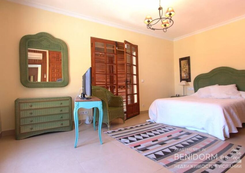 Вилла в Moraira, El Portet, продажа