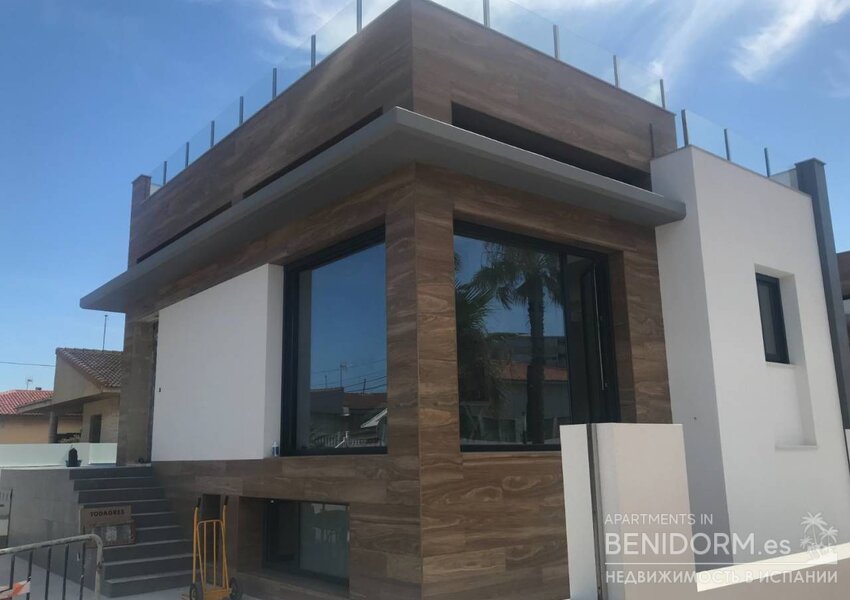 Вилла класса люкс в Torrevieja, продажа