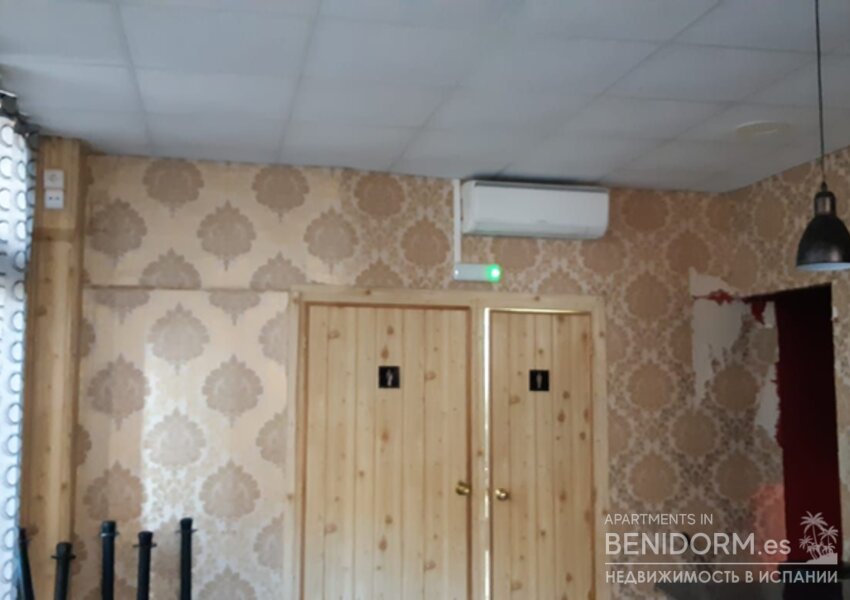 Коммерческое помещение в Benidorm, avenida mediterraneo, продажа