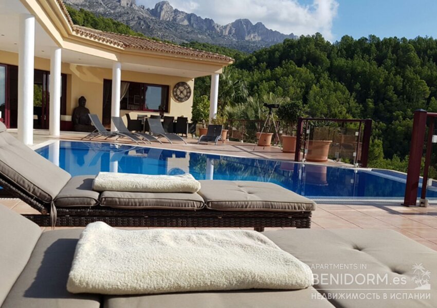 Вилла класса люкс в Altea, продажа