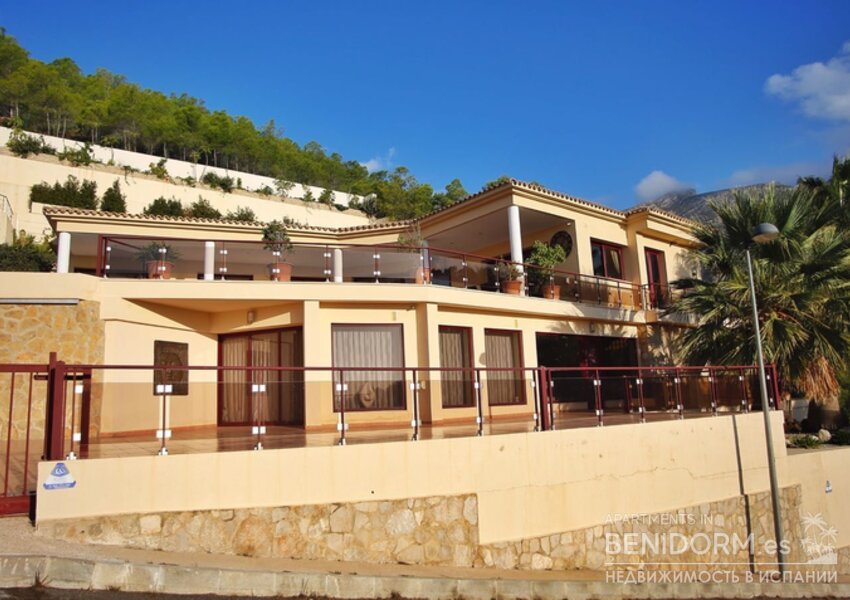 Вилла класса люкс в Altea, продажа