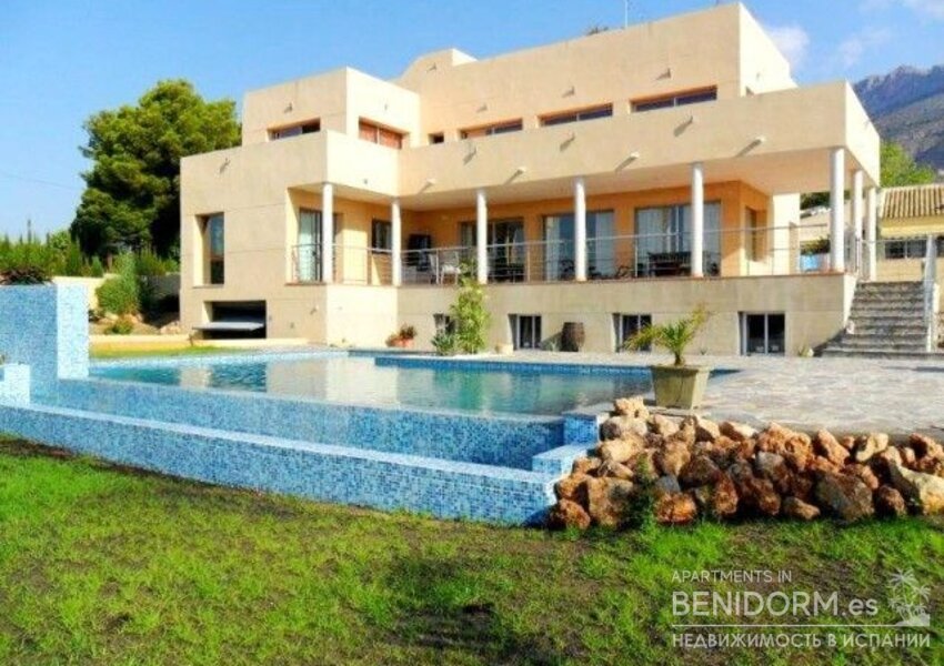 Вилла класса люкс в Altea, продажа