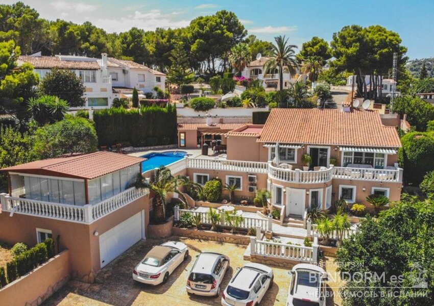 Вилла класса люкс в Moraira, продажа