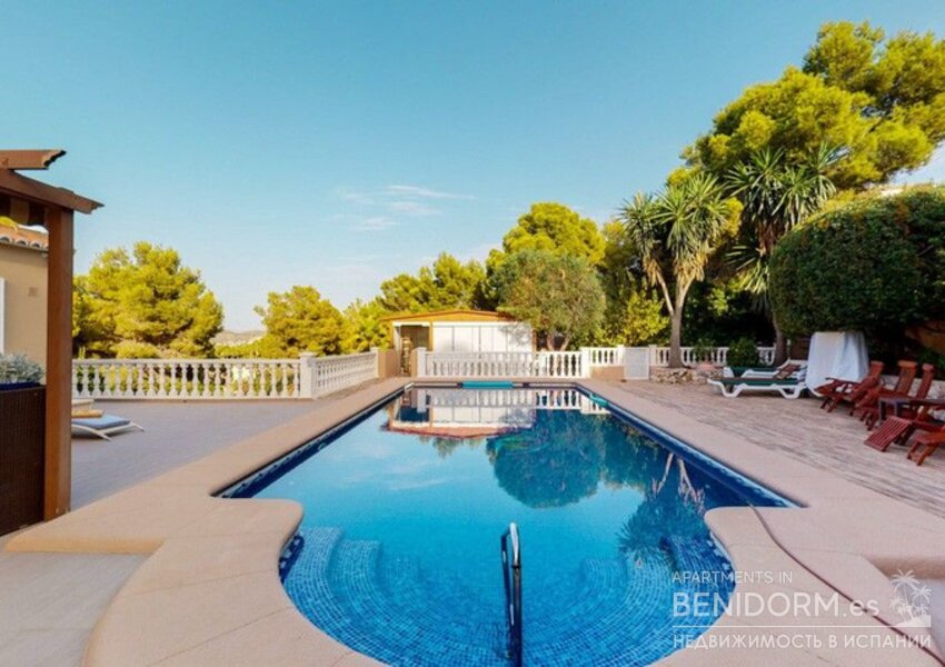 Вилла класса люкс в Moraira, продажа
