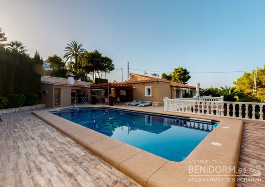 Вилла класса люкс в Moraira, продажа