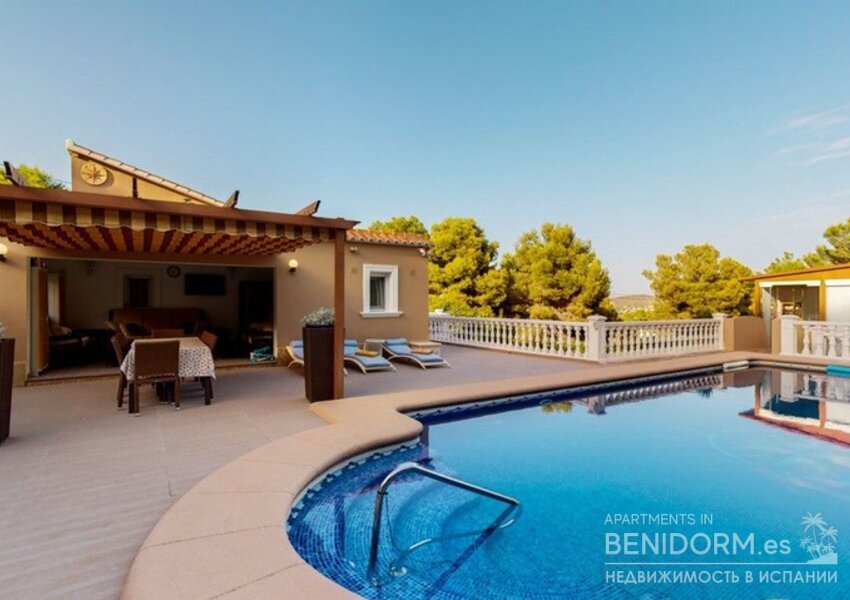 Вилла класса люкс в Moraira, продажа