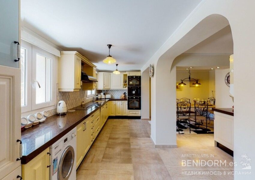 Вилла класса люкс в Moraira, продажа