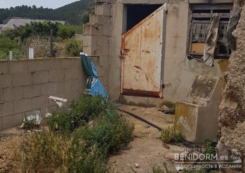 Дом в деревне в Polop de la Marina, продажа