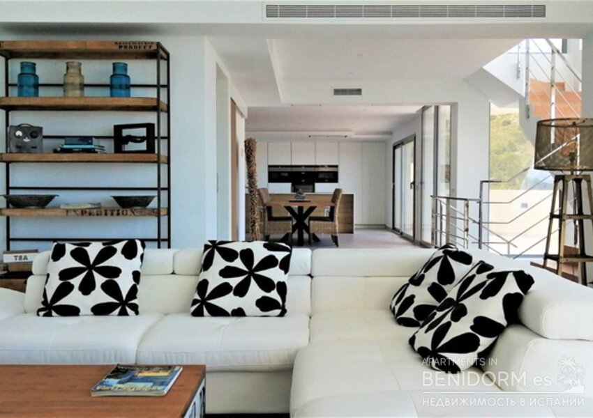 Вилла в Moraira, El Portet, продажа