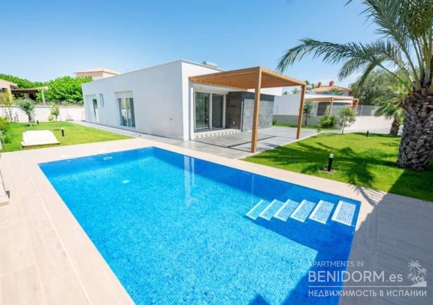 Вилла класса люкс в San Juan de Alicante, продажа