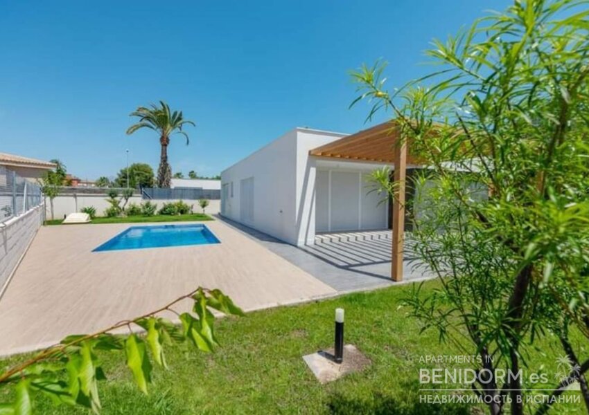 Вилла класса люкс в San Juan de Alicante, продажа