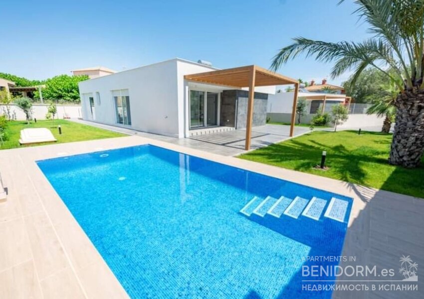 Вилла класса люкс в San Juan de Alicante, продажа