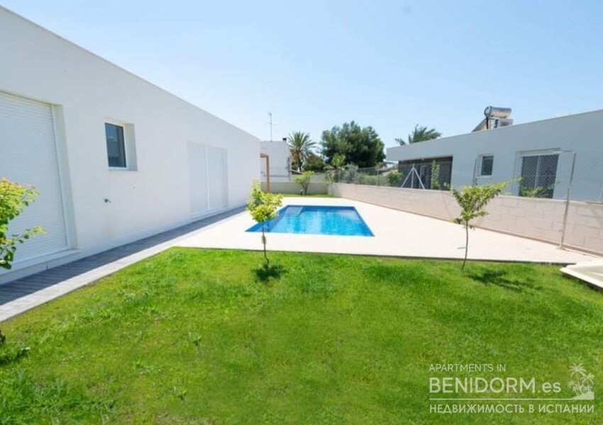 Вилла класса люкс в San Juan de Alicante, продажа