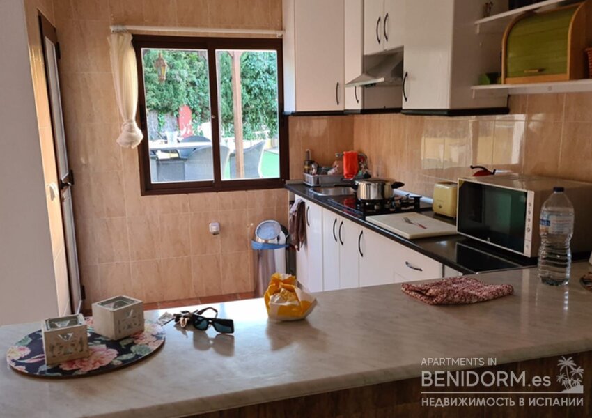 Вилла в Alfaz del Pi / l'Alfàs del Pi, продажа