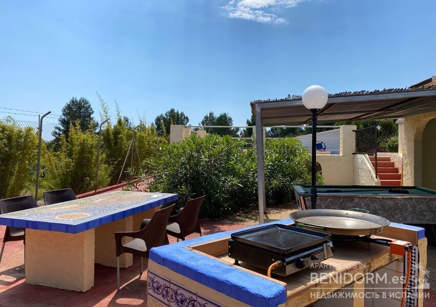 Дом в деревне в Polop de la Marina, продажа