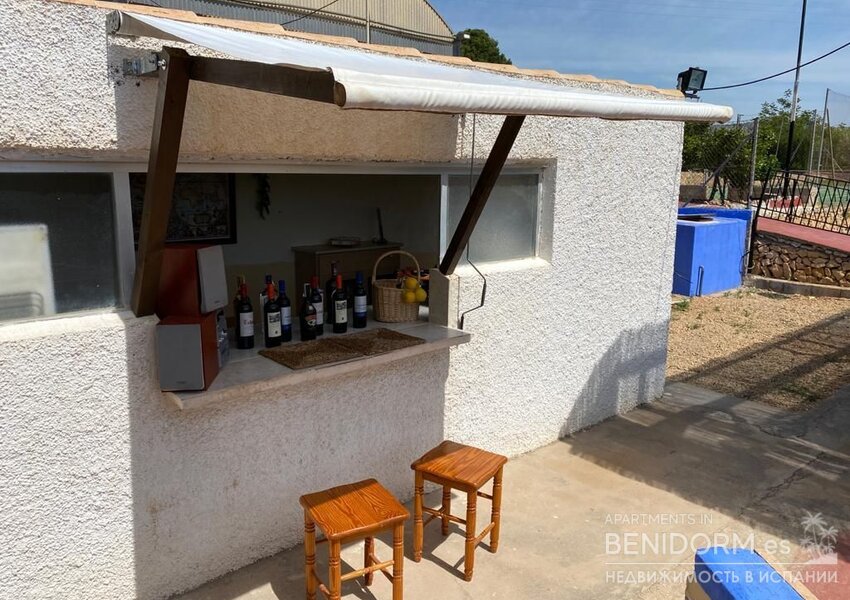 Дом в деревне в Polop de la Marina, продажа