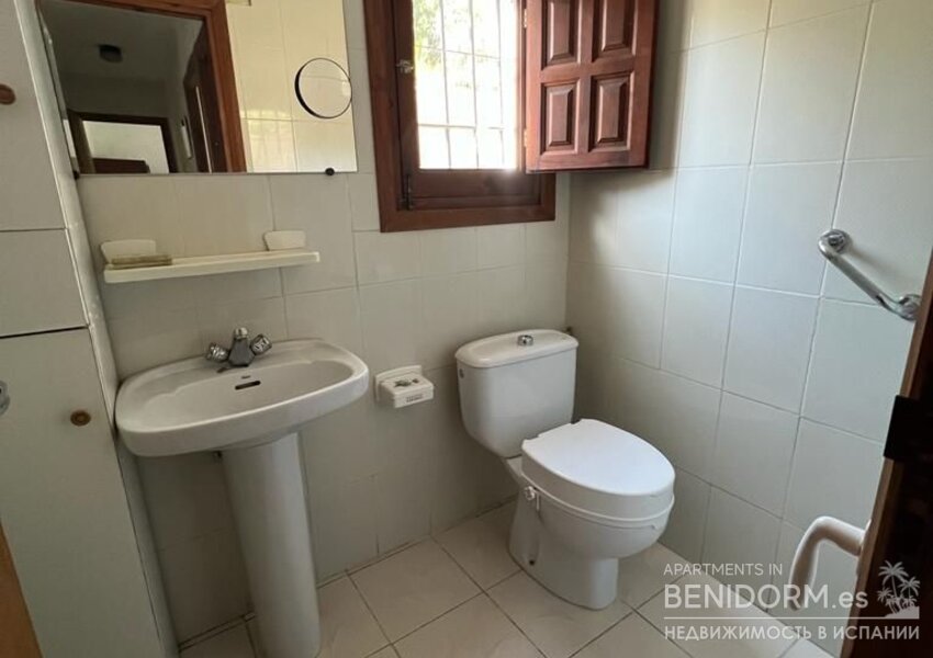 Дом в деревне в Alicante, продажа