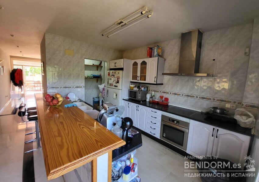 Вилла в Alfaz del Pi / l'Alfàs del Pi, продажа