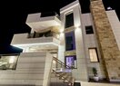 Вилла класса люкс в Torrevieja, La Mata, продажа